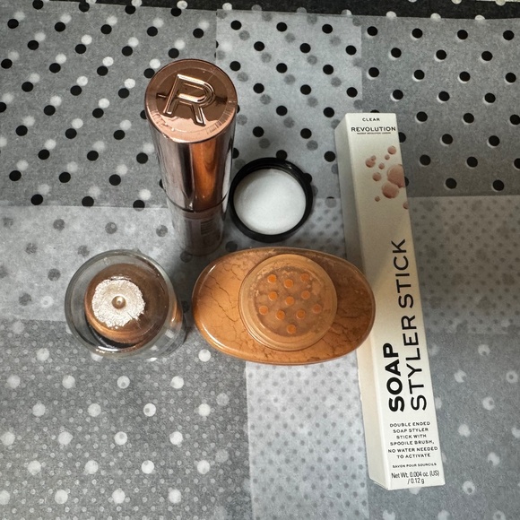 4. Makeup by Revolution - Picture 3 of 4